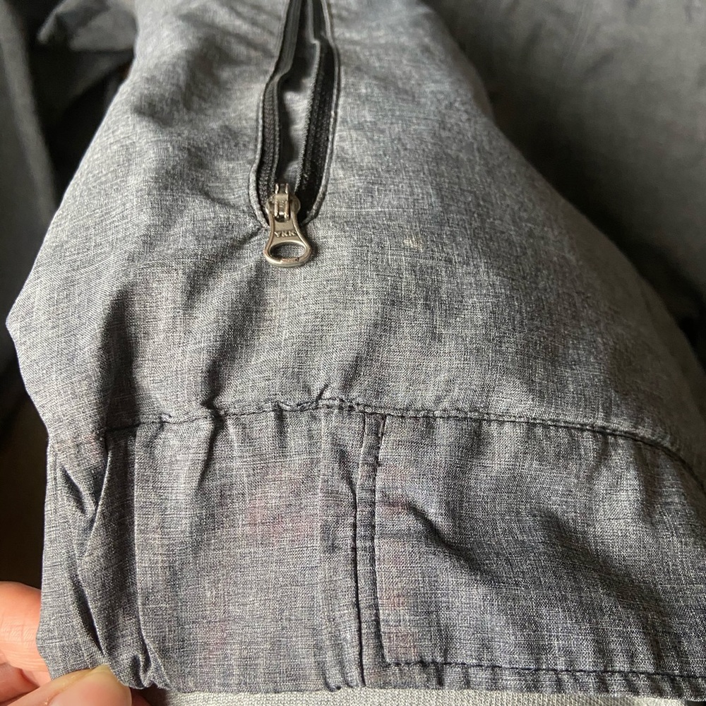 Columbia windbreaker - Picture 2 of 2